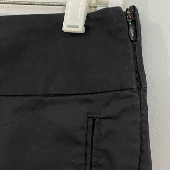 Banana Republic Solid Black Stretch Capris with Pockets - Size 4 - Picture 3 of 5